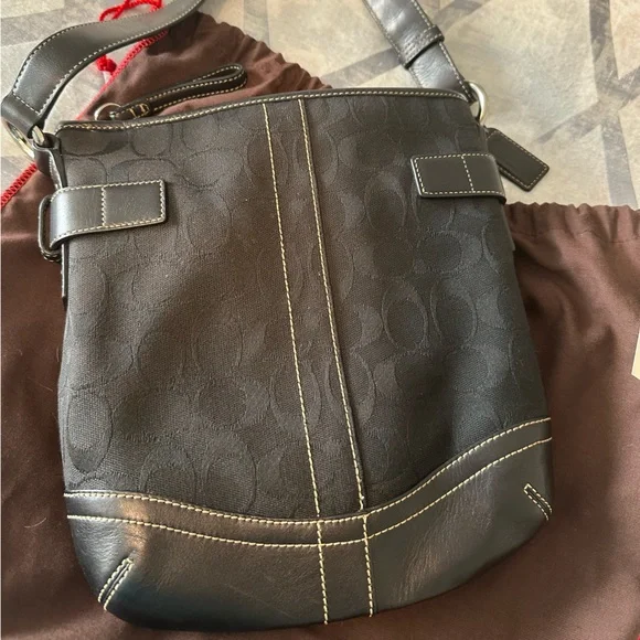 Coach Shoulder Bag Black Monogrammed - Picture 3 of 5
